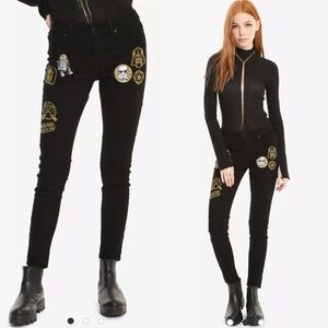 Her Universe Star Wars Patch Skinny Jeans
